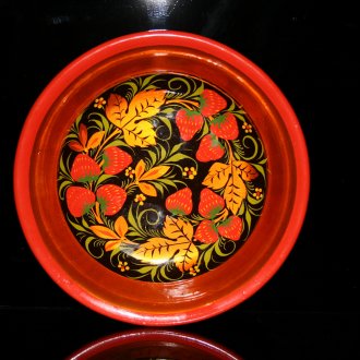 Khokhloma боядисана купа