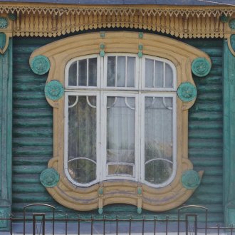 Прозорец Гороховец с дърворезба