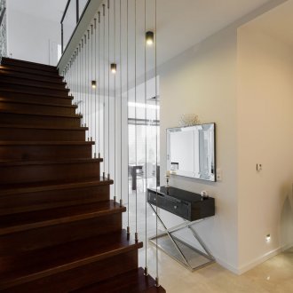 Осветителни стълби в апартамента