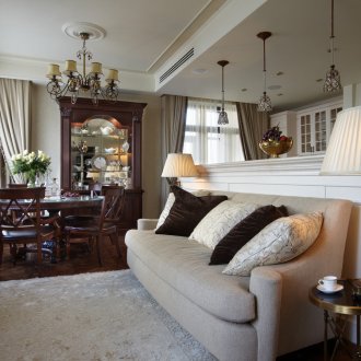 Малка всекидневна с кът за хранене в класически американски стил