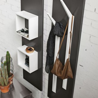 Рафтове във вътрешността на коридора