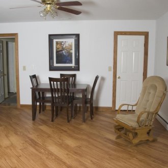 Диагонален дъбов ламинат