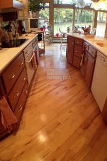 Диагонален ламинат в кухнята