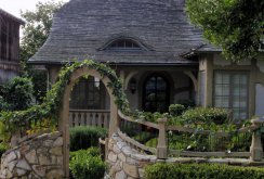 Stone fence with arch