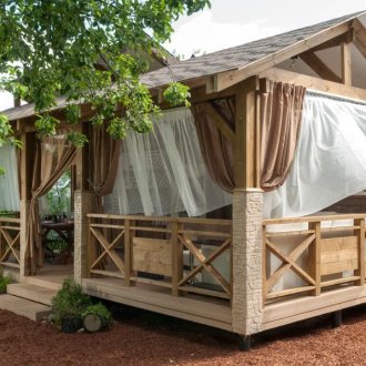 Къси завеси за беседката