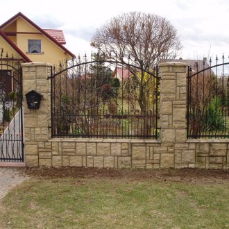 Кухня с прозорец в селска къща