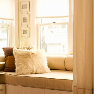 Windowsill като място за четене