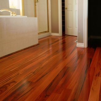 Водоустойчив черешов ламинат