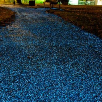 Светъл камък пътека