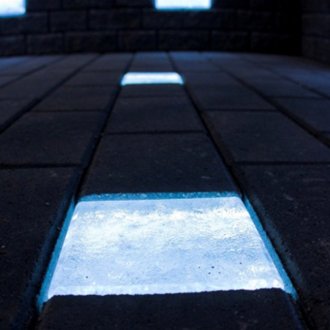 Светеща плочка с луминофор