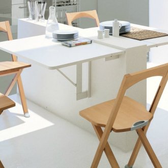 Сгъваема маса в семпъл дизайн