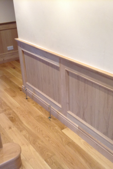 복도의 목재 가구 2019