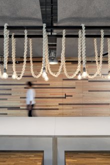 Висулки на декоративно въже