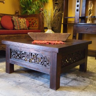 Резбована масичка за кафе