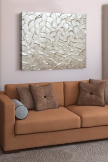 Сребърна живопис в хола