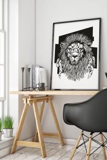 Плакат с лъв на работния плот