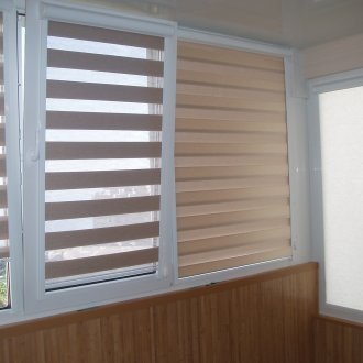 Day-night curtains in the loggia