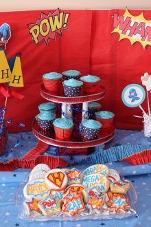 Decoration of a children's table in the theme of heroes