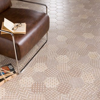 Шестоъгълна мозайка на пода