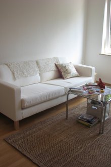 Бял диван лаконичен дизайн