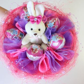 Букет от играчки с Kinder изненада