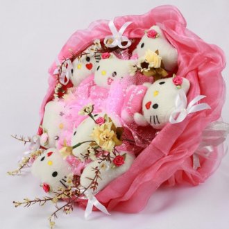 Букет от играчките Hello Kitty