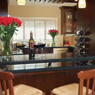 Черен камък кухненски плот