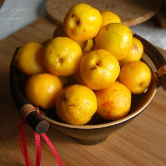 Плодове от японска дюля