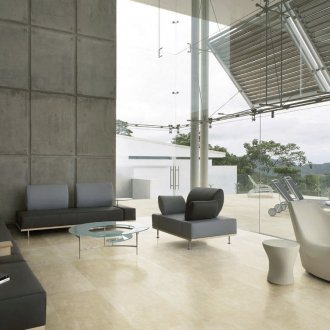 Бежови плочки в хола