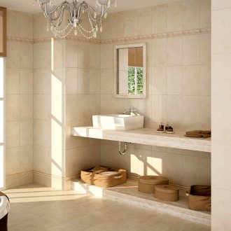 Бежова плочка в банята