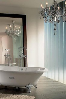 Ъглов душ в ретро стил