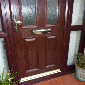 Розова дърва входна врата