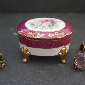 Порцеланова кутия за бижута