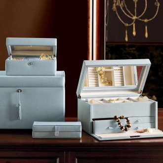 Кутия за бижута с огледало