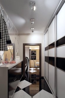 흑백의 현관 2019