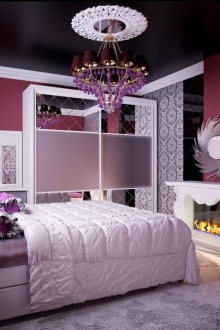 Спалня от люляк в модерен стил