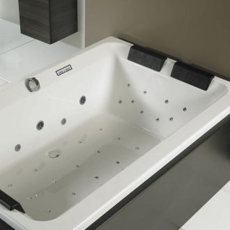 Правоъгълна вана с хидромасаж