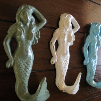 Куки за русалка в банята