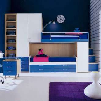 Синьо модулно легло в детската стая