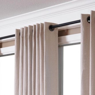 Лакирана завеса