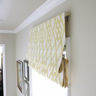 Корниз за римски завеси