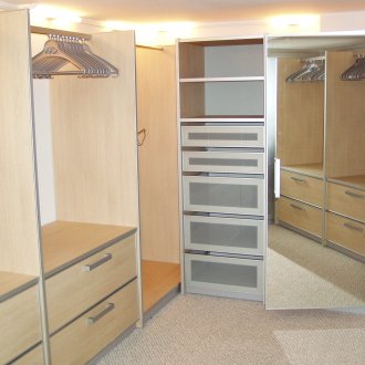 Малка удобна съблекалня за цялото семейство