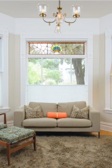 Витраж в дневната