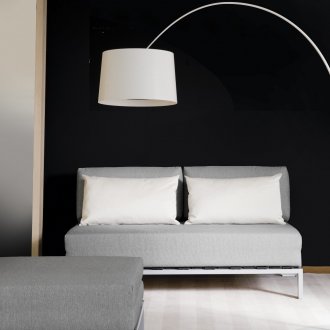 Минималистичен диван без подлакътници