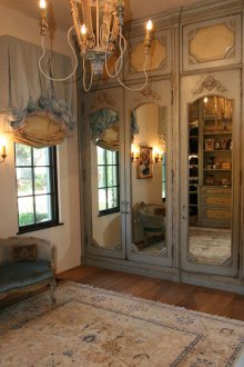 Огледална врата в стил Прованс