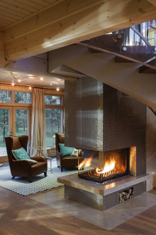 Стълбище в хола на селска къща