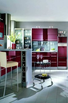 Миещ се сив тапет в кухнята