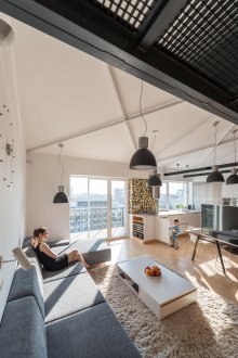 Beveled loft style ceiling
