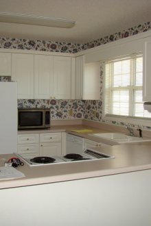 Цветен винилов тапет в кухнята