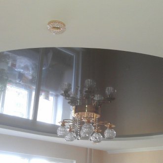 Сив кръгъл таван